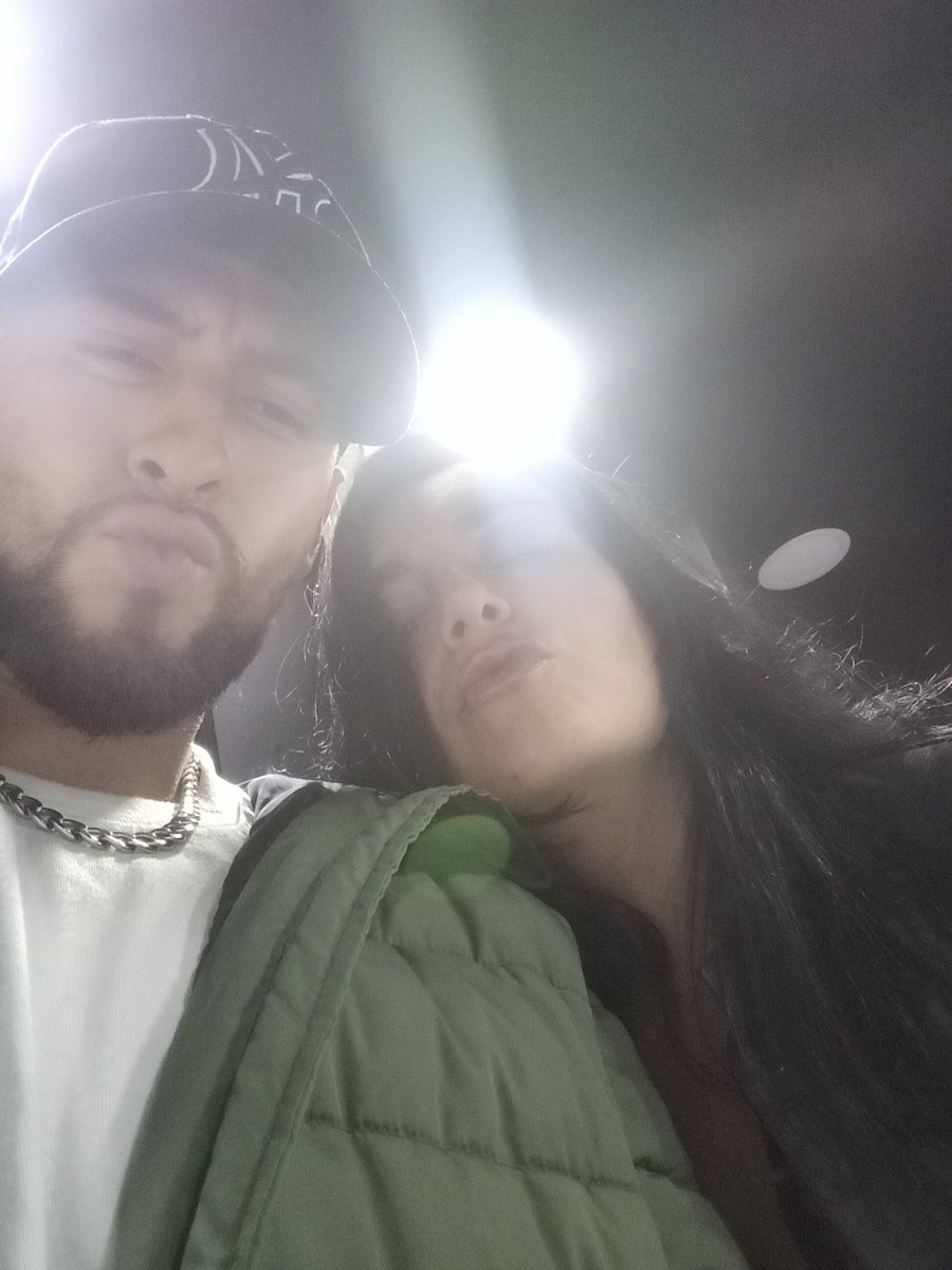 pareja sw tweet media
