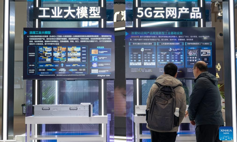 ChinaScience's tweet photo. Mobile technologies and services in China had generated $1.5 trillion in economic value in 2025, which accounted for approximately 7.2% of the country's GDP in the same year, and is projected to reach $2.1 trillion by 2030, according to an industry report released on Tuesday. https://t.co/XpCqAWCPUu
