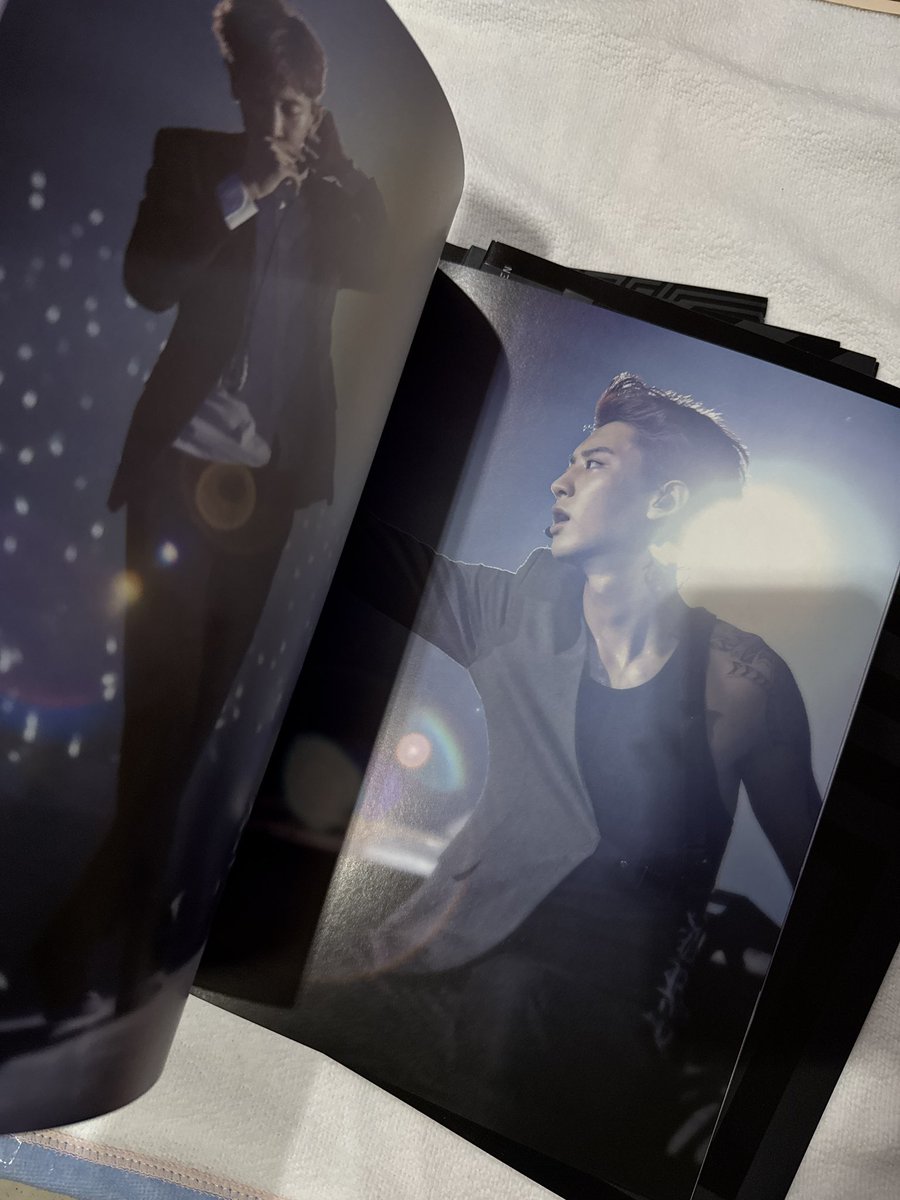 Syinn22's tweet photo. [wts] EXO - From EXOPLANET #1 The Lost Planet in Seoul DVD 

RM65

#EXO #EXOL #EXOMalaysia #PasarEXO #PasarEXOMY @pasar_EXO https://t.co/o53nzQ8cah