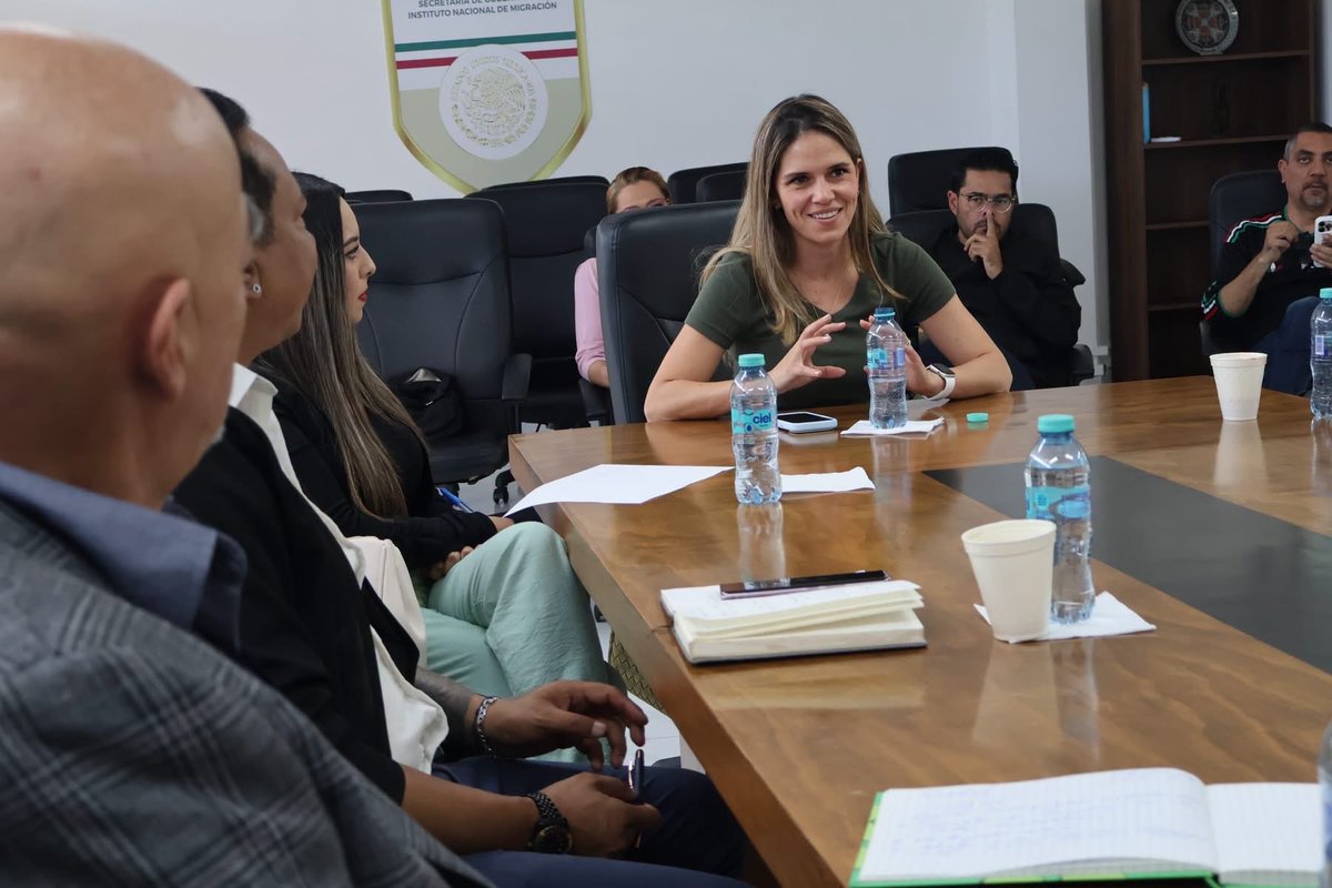 daniDlosantos's tweet photo. En el marco del Día Mundial contra la Trata de Personas, sostuvimos una reunión para fortalecer el trabajo interinstitucional.

La coordinación permite ampliar la atención, acercar información a las familias y reforzar acciones por su seguridad y bienestar. https://t.co/DpRdZNneNB