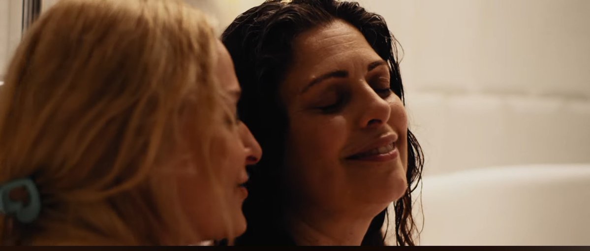 Queen0fHellx's tweet photo. amo que é só a Marcela sussurrar no ouvido da Marina que ela fica fraquinha 
#NCMAPT https://t.co/WyRvmZA1w3