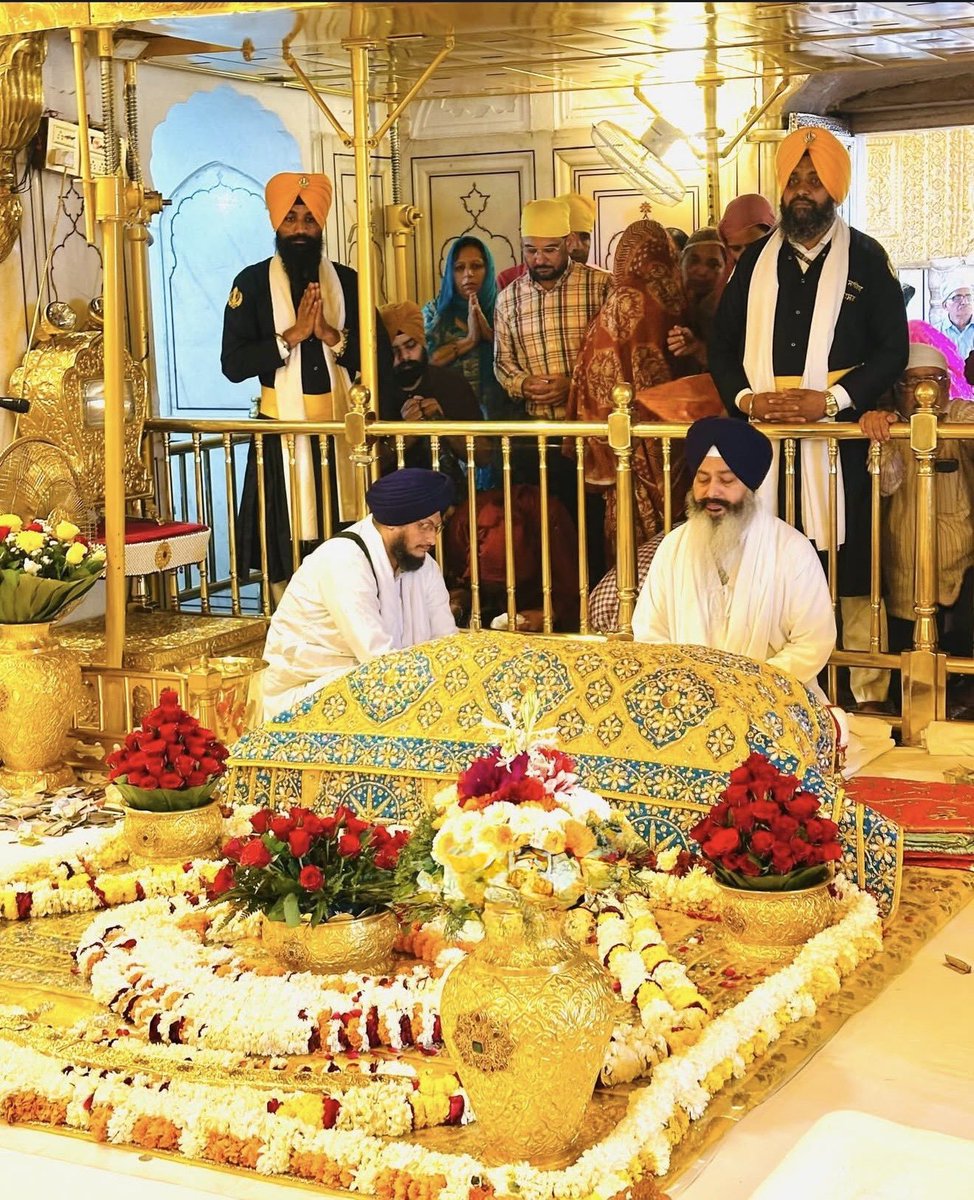 Punjab264674's tweet photo. #wahegurujig 🙏🙏🙏🙏🙏 https://t.co/yhfsek4KHC