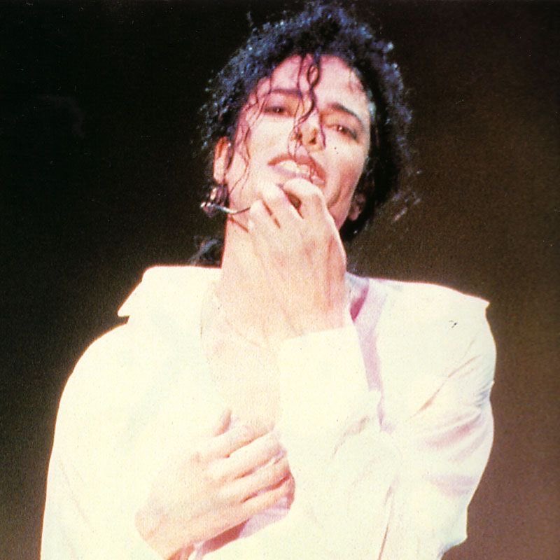 capt_applehead's tweet photo. Michael Jackson was really the most gorgeous man who ever existed, wasn’t he? https://t.co/v0VuUvt0tp