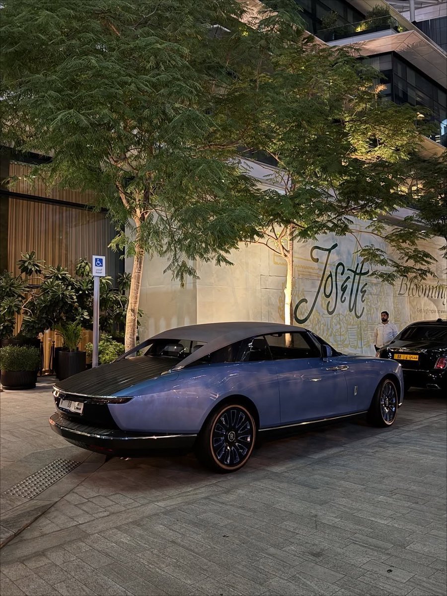 TheAutoHub's tweet photo. Rolls Royce Boat Tail https://t.co/4mEUqb5CGA