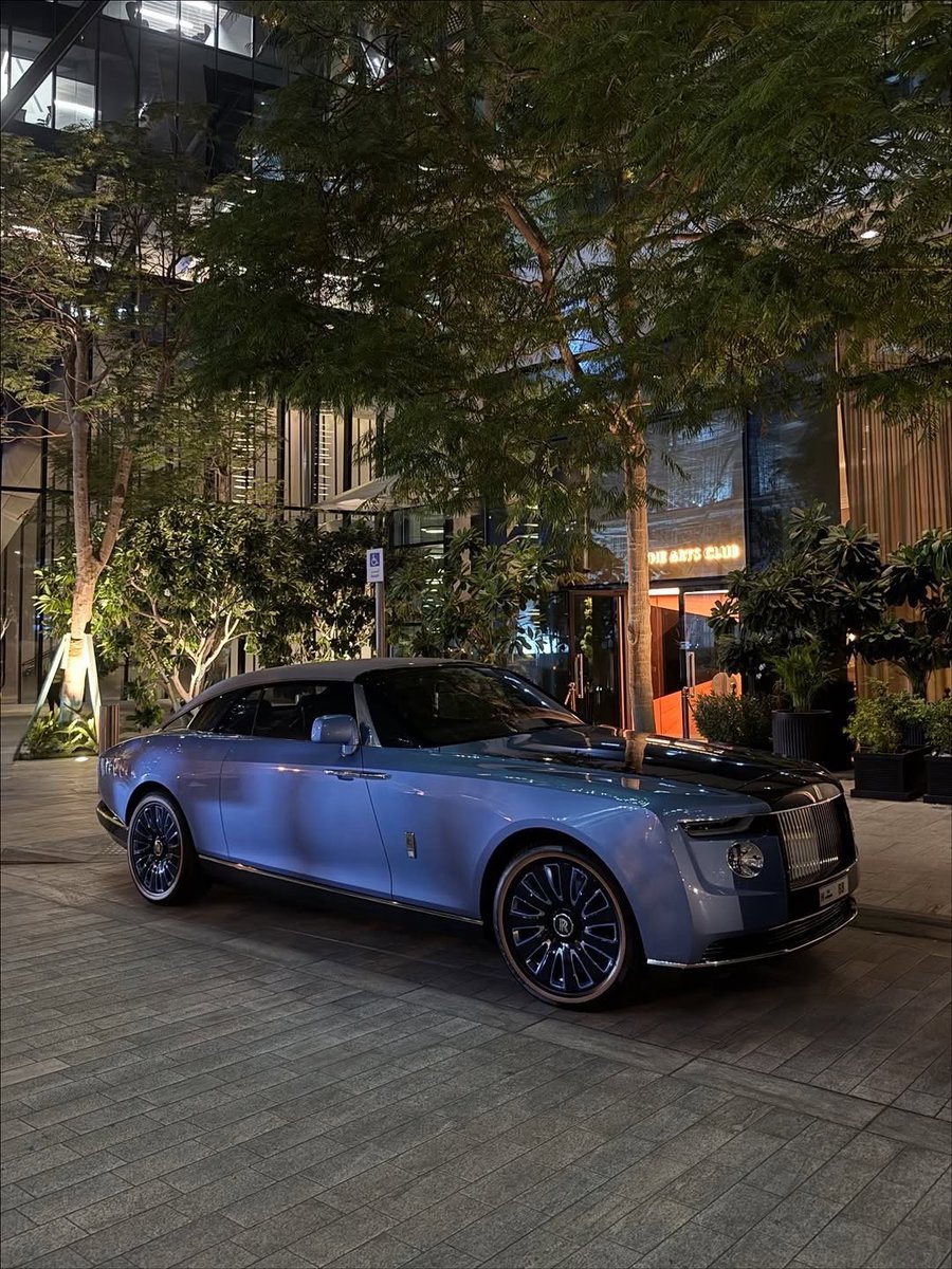 TheAutoHub's tweet photo. Rolls Royce Boat Tail https://t.co/4mEUqb5CGA