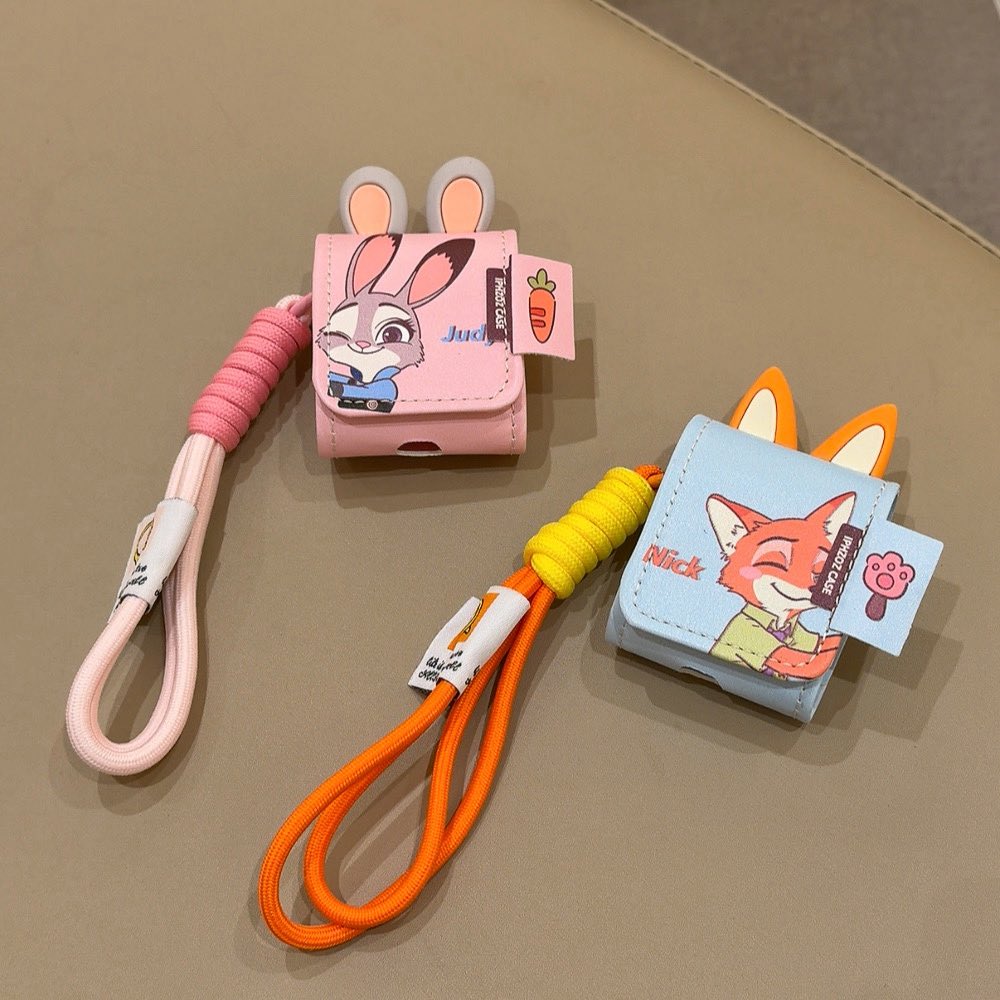 PiyanuchDedn's tweet photo. AIRPODS 1 2 4 ANC PRO 3 Flip Handheld หูฟังกระเป๋า 3D หู Zootopia ฝาครอบป้องกันปลอก 

📌https://t.co/uafQ3j3D2E

#ป้ายยา #shopee #shopeeTH #affiliate #shopeeaffilite #เคสAirPods #zootopia https://t.co/S48jfD1hA1