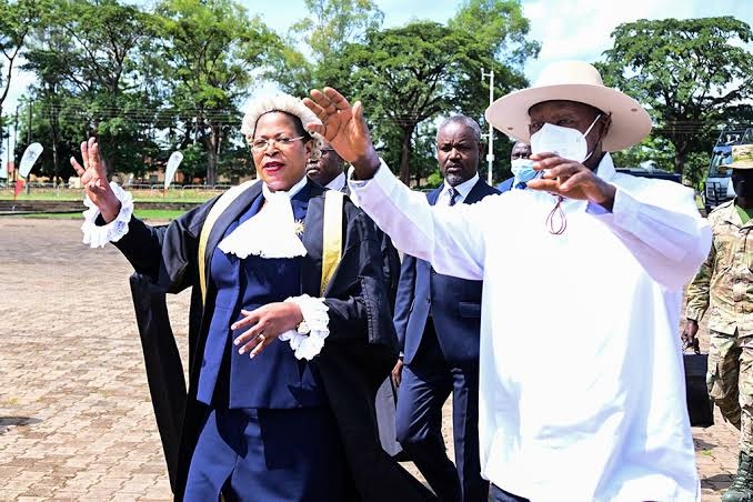 RashadLubega's tweet photo. President Yoweri Museveni encourages young people to hold their leaders accountable for the use of public resources. He further advises them to regularly question leaders about their actions and how these contribute to improving the well-being of the youth. #WhyUgDecidedM7 https://t.co/eepzRVokLo