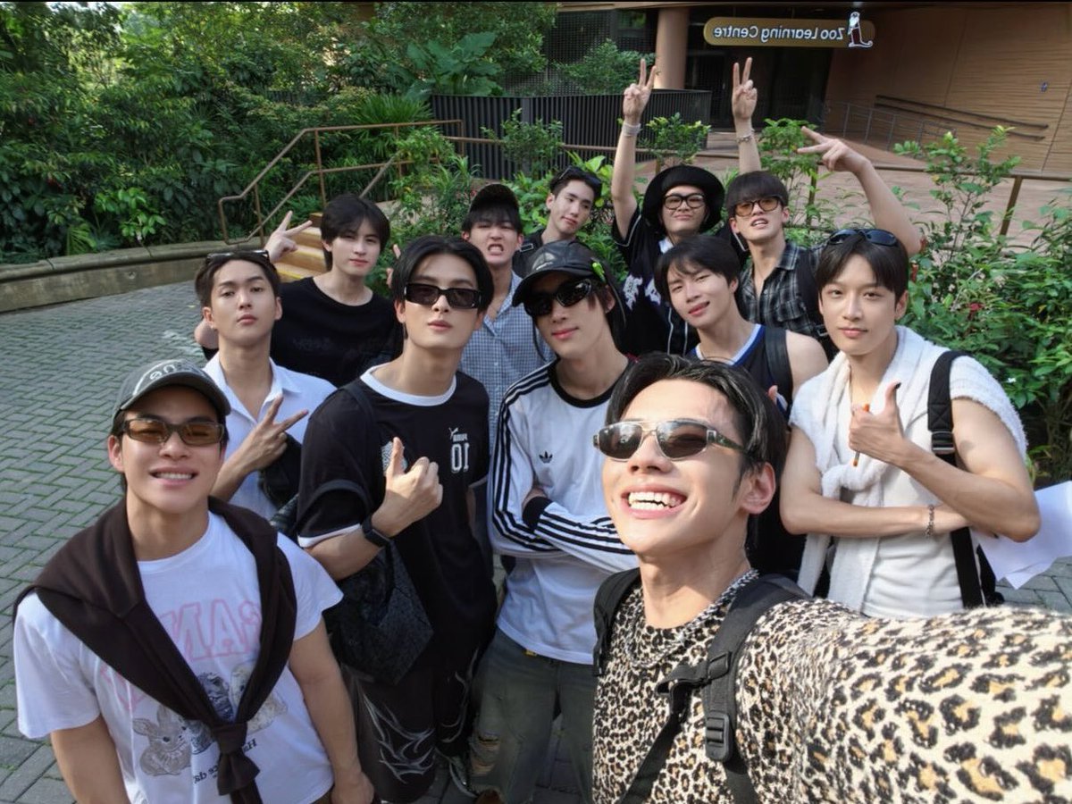 ivcnxivn's tweet photo. โตขึ้นเยอะเลยพวกอ้วน 🥺🫳🏻🫳🏻 https://t.co/Q2X7MfB3P9
