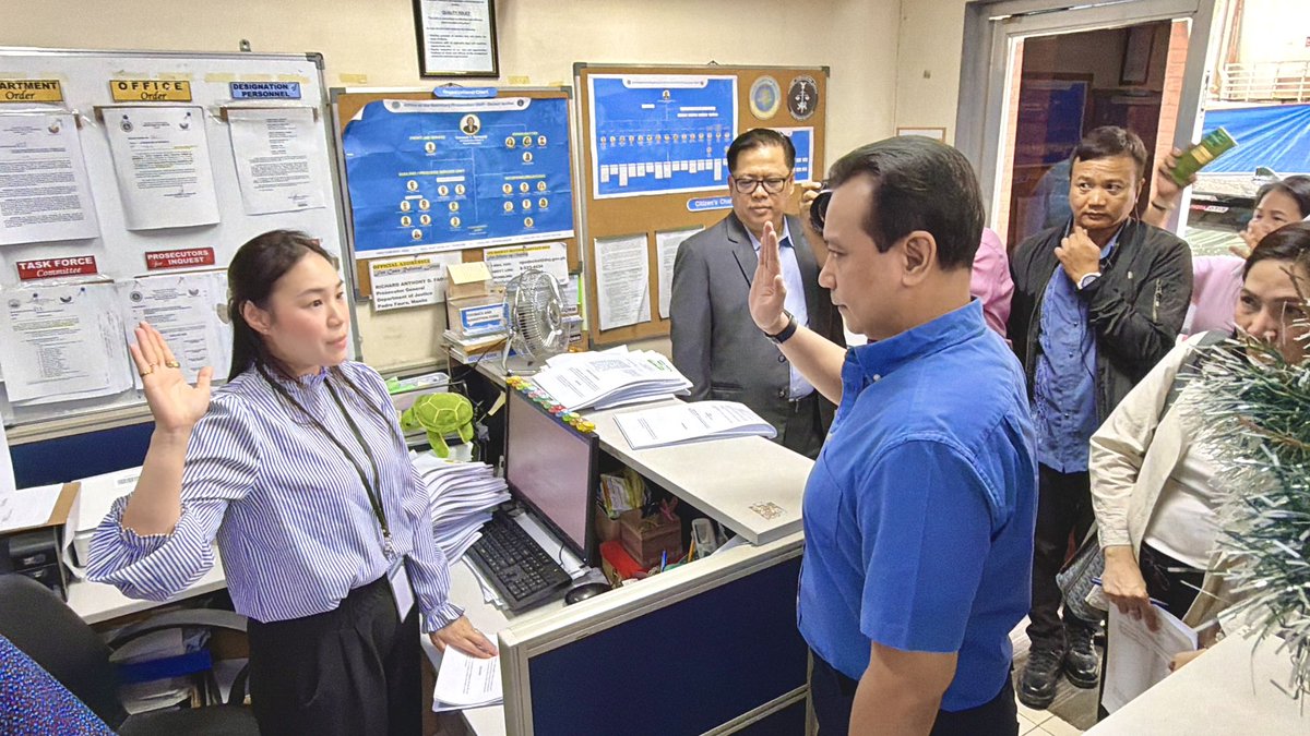 TrillanesSonny's tweet photo. Ngayong araw, nag-file ako muli ng kaso na Cyberlibel laban sa 18 ‘ex-bodyguards,’ kasama na rin sina Cayetano at Marcoleta. Ito ay ukol sa rogue Blue Ribbon hearing na ginawa nila. Tuloy-tuloy lang ang pagsasampa ko ng kaso sa mga ito hanggat patuloy ang kanilang pagsisinungaling.