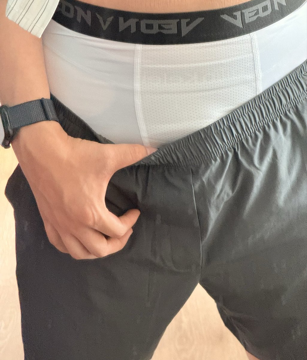MNbao19335's tweet photo. 出去玩我就这样穿 https://t.co/YBc4P19Qav
