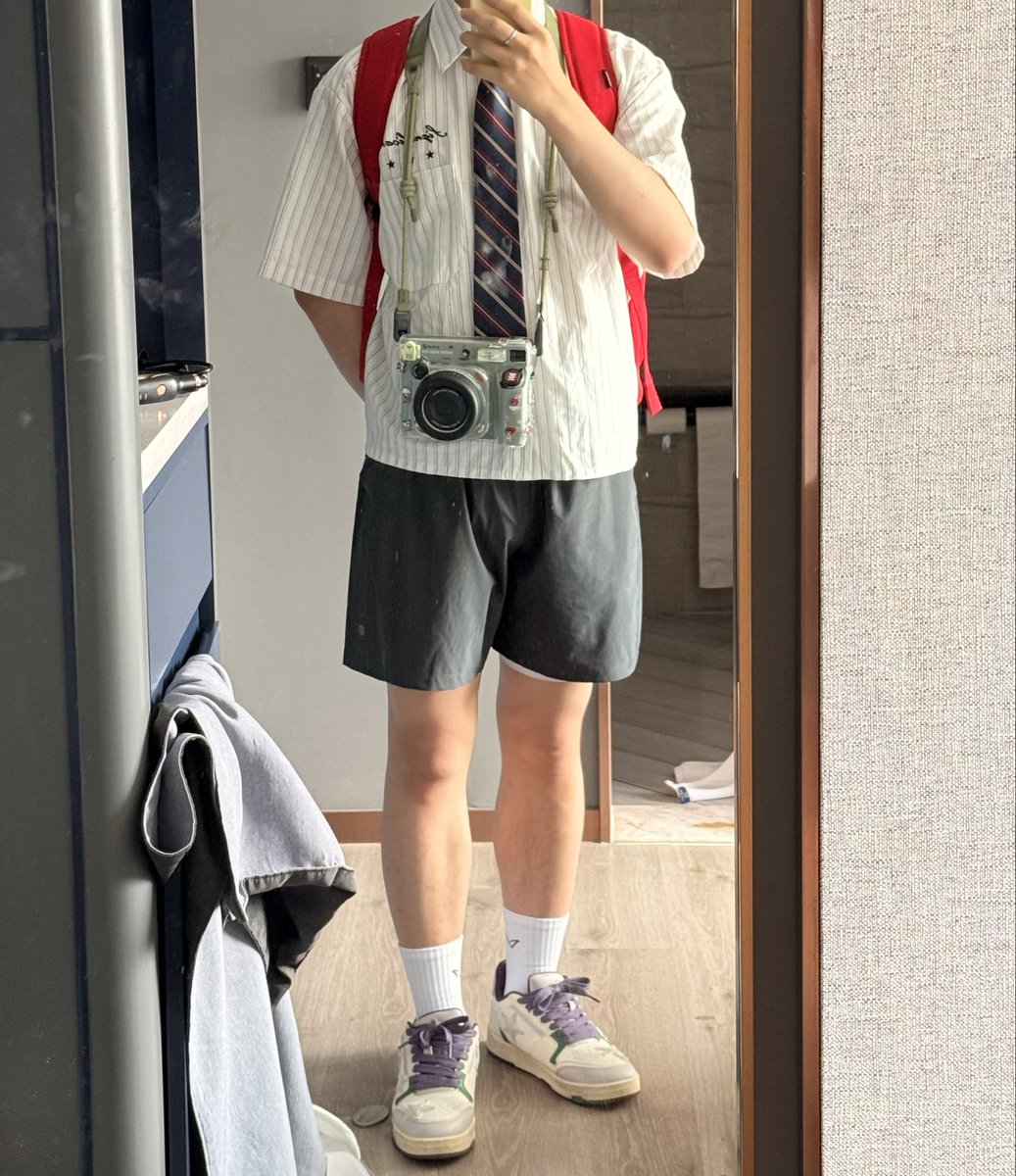 MNbao19335's tweet photo. 出去玩我就这样穿 https://t.co/YBc4P19Qav