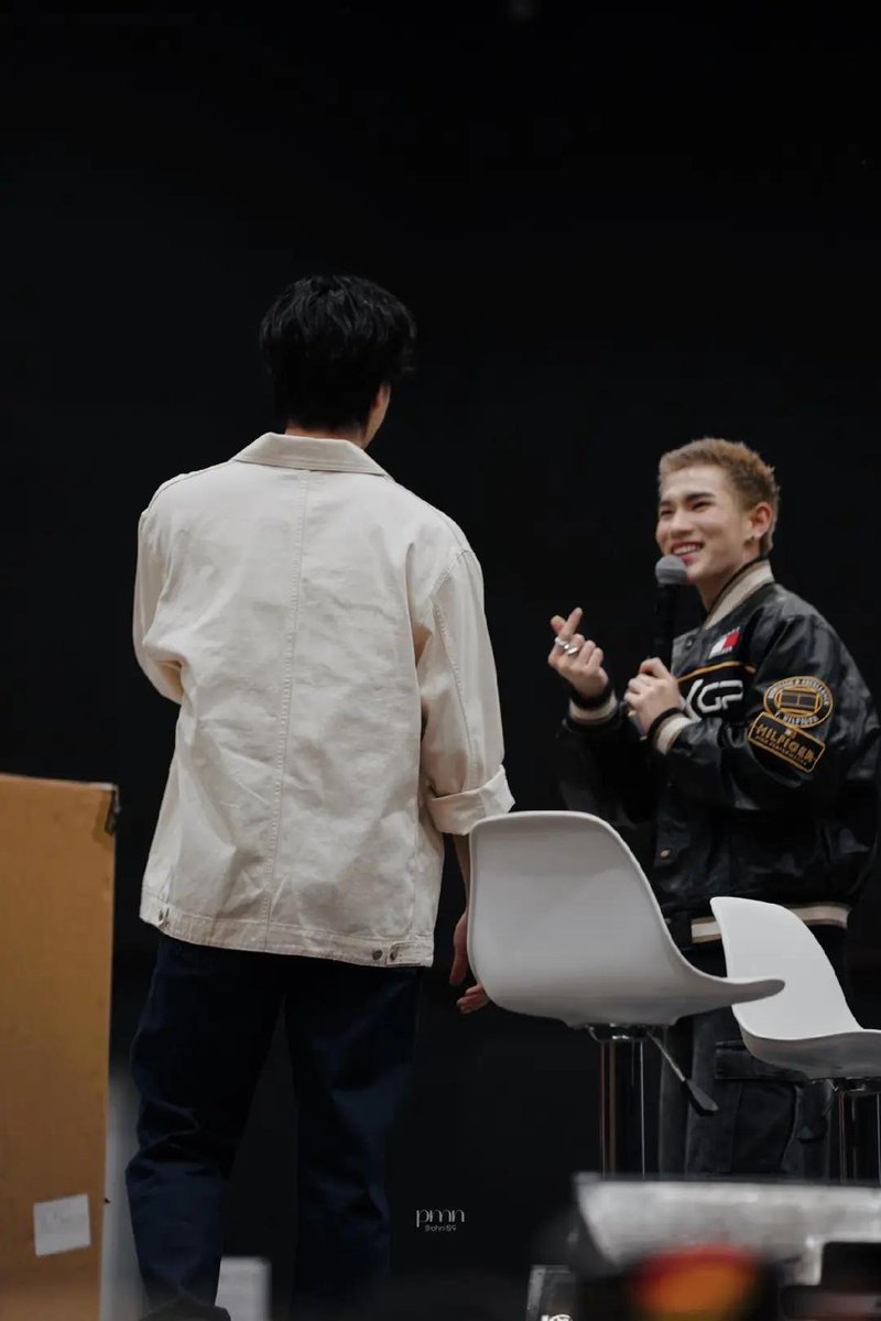 Itzmylii_x's tweet photo. 𝐅𝐨𝐭𝐟𝐨𝐭 𝐓𝐨 𝐆𝐞𝐦𝐢𝐧𝐢 ✨
ผมจะอยู่เคียงข้างเค้าไปตลอด จนกว่าจะไม่มีแฟนคลับเหลือเลยสักคน ผมก็ยังจะอยู่ตรงนี้เสมอ 🥺 

𝐆𝐞𝐦𝐢𝐧𝐢 𝐓𝐨 𝐅𝐨𝐭𝐟𝐨𝐭 ✨
 เรารักกันอยู่แล้ว ไม่ค่อยได้คุยกัน แต่จะมีเค้าอยู่ทุกช่วงเวลา ที่สำคัญเสมอ และอยากมีเค้าอยู่ในชีวิตตลอดไป 

(( รักในคสพของเด้กสองคนนี้มากเค้ารักกันมากกว่าที่เราคิดสะอีกอยู่ซพกันแบบนี้ไปตลอกเลยนะคับลูก))