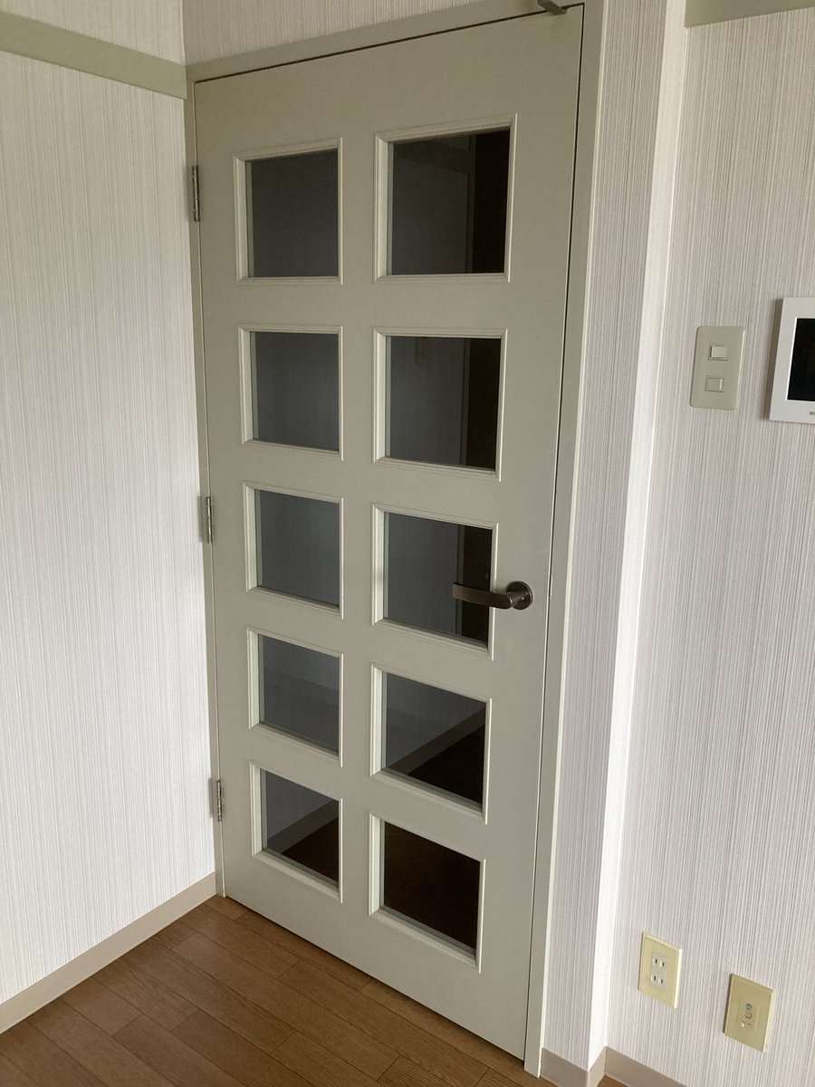 koyuki507's tweet photo. 及川酒店の上、フラットハウス及川の10階のお部屋が入居者様募集中です🙏
日当たり抜群で、晴れると海も見えます😆
1DKなので1匹まで猫ちゃんのみ相談可です🐾
玄関手前にドアがあるので脱走の心配なし￼￼🐈
内覧は明るい時間でしたら出来ますのでご連絡くださいませ🙏

#仙台賃貸
#入居者様募集中 https://t.co/GvyabBRNSv