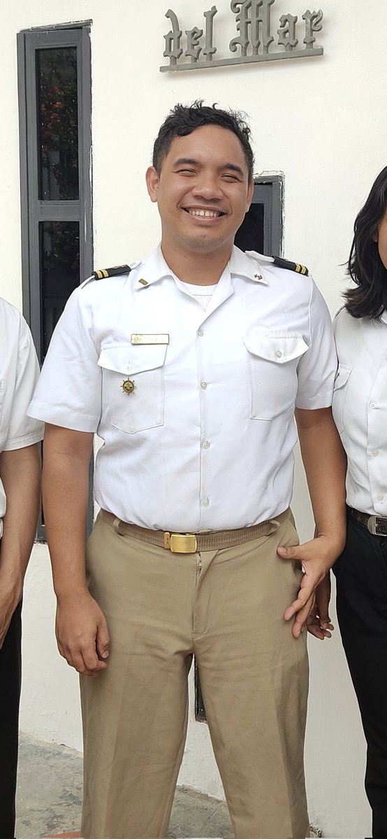 chinsdesigns's tweet photo. Estoy buscando informacion sobre Catia La mar, mi hermano Gustavo Chang estudia en la Universidad Marítima del Caribe, tengo entendido que el se esta quedando por las zona de Las Tunitas en Catia la Mar, pero no sabemos de su paradero a esas horas. https://t.co/zgNtnWbbhN