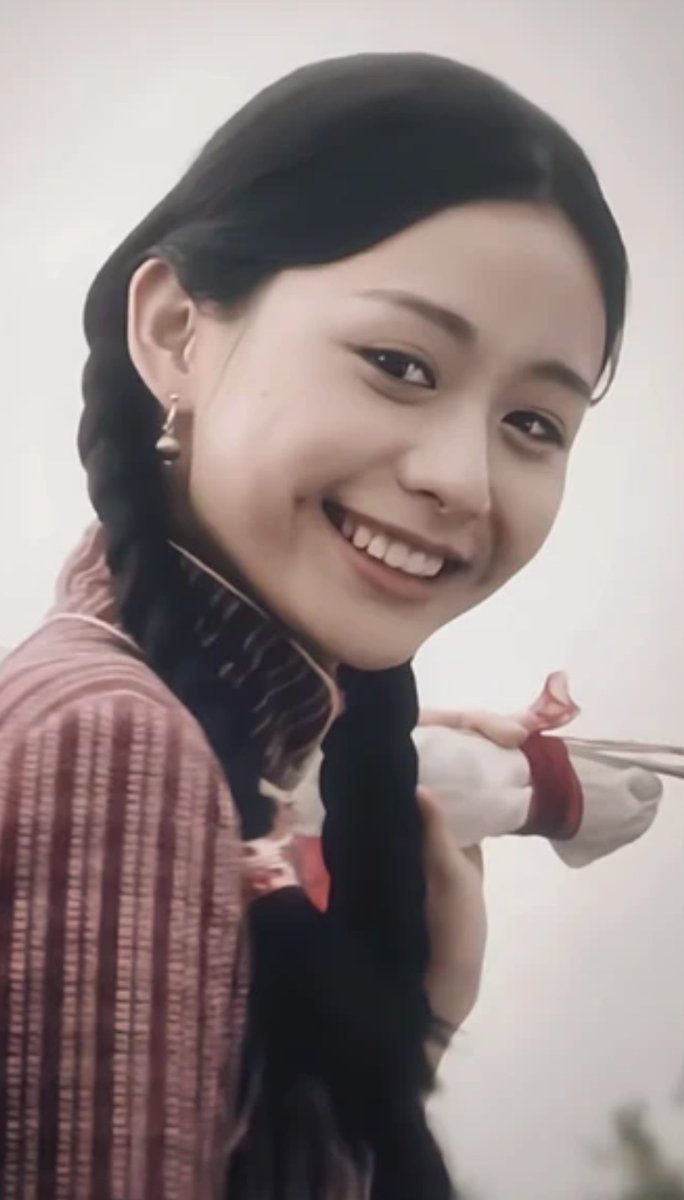 catgenius1's tweet photo. @yencirilla oh yes I kind of have the same HC and I really like dimples on Asian girls'face,But I guess we rarely get to see Ada's dimples since she just doesn't smile much lol https://t.co/EsccvF54Ju