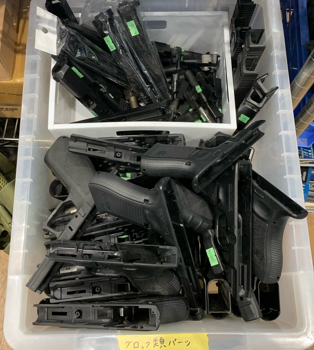 gunshop_system's tweet photo. 中古コーナーにジャンクのハンドガン パーツ大量に入荷しております‼️

ジャンク大好きの上級者さんは是非お立ち寄り下さいませ💁‍♀️ https://t.co/gOnnD3FBxP