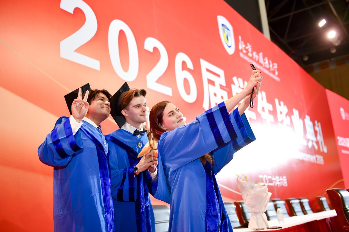 bfsu_official's tweet photo. The graduation ceremony for the class of 2026 at #BFSU was held this week. Nearly 3,000 graduates are now ready to embrace the world and the future. Congratulations, #Classof2026! 🎓🌍 https://t.co/06FOJxxnAf