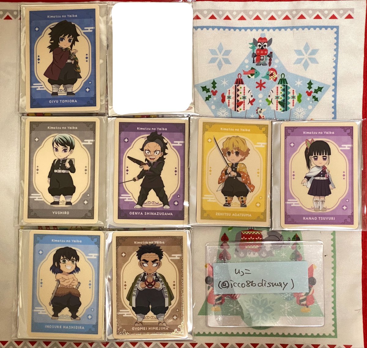 icco86disney's tweet photo. [交換・譲渡] 鬼滅の刃 アニプレックス アニプレ ホログラム缶バッジ マグネット カード

譲: 画像のもの
求: 同種宇髄又は定価＋送料

郵送又は大阪手渡し(都合合えば)
カードは交換優先、義勇は任意含む2:2〜の交換のみ
缶バッジ、マグネットは交換譲渡優劣なし、🟥枠は任意含む2:2〜のお取引のみ
→ https://t.co/JpZiJYLmTQ
