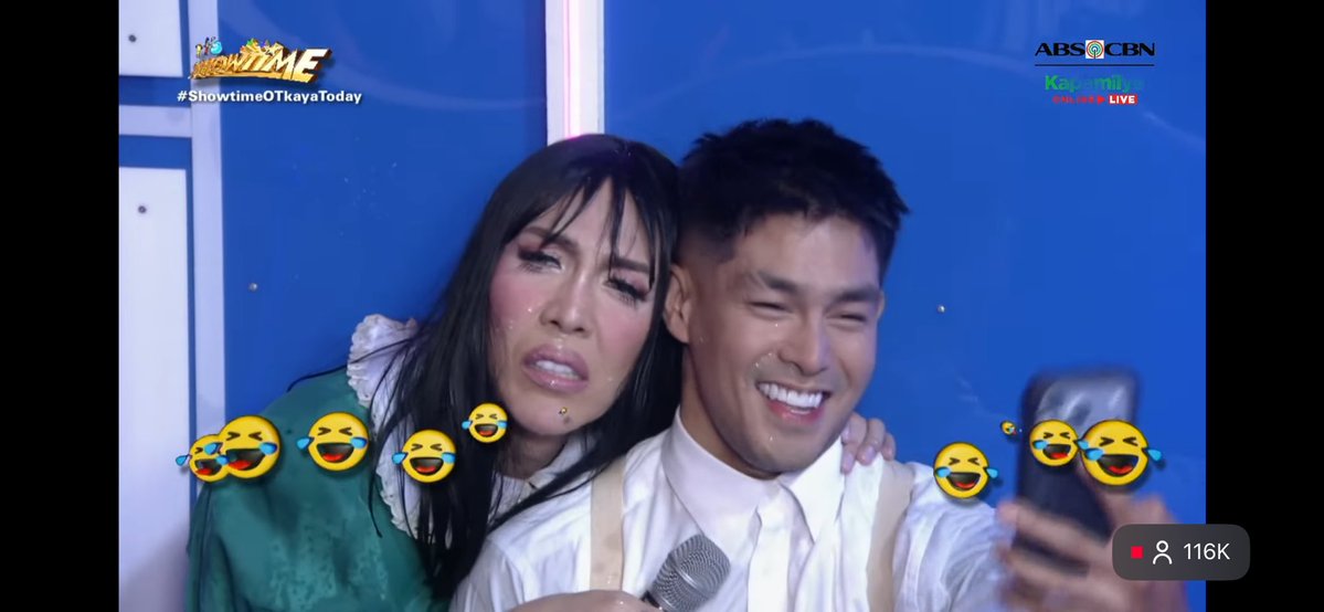 jiujiyostories's tweet photo. not drag related but shucks GWJDGWHSFAHAGAHSHSKSKSKSKSKSUSKSH ANLALA NG SHOWTIME ANLAFF KOOOO 😭

super love ko showtime format ngayon huuhuhu #ShowtimeOTKayaToday https://t.co/tx0lRVl5FU