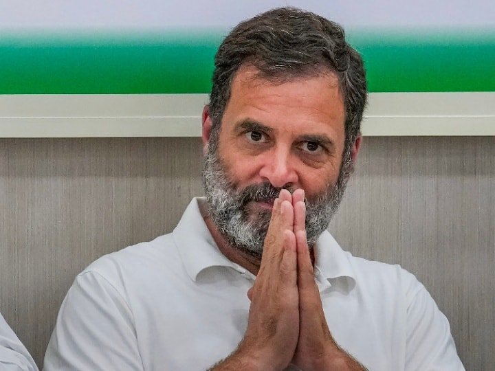 MeghUpdates's tweet photo. 🚨 "Maafiveer" Rahul Gandhi at it again...!

Rahul Gandhi has reportedly submitted a written APOLOGY before the Madhya Pradesh High Court in a DEFAMATION case filed by Shivraj Singh Chouhan's son, Krantikeya Singh Chouhan. https://t.co/kVKlNbziO2