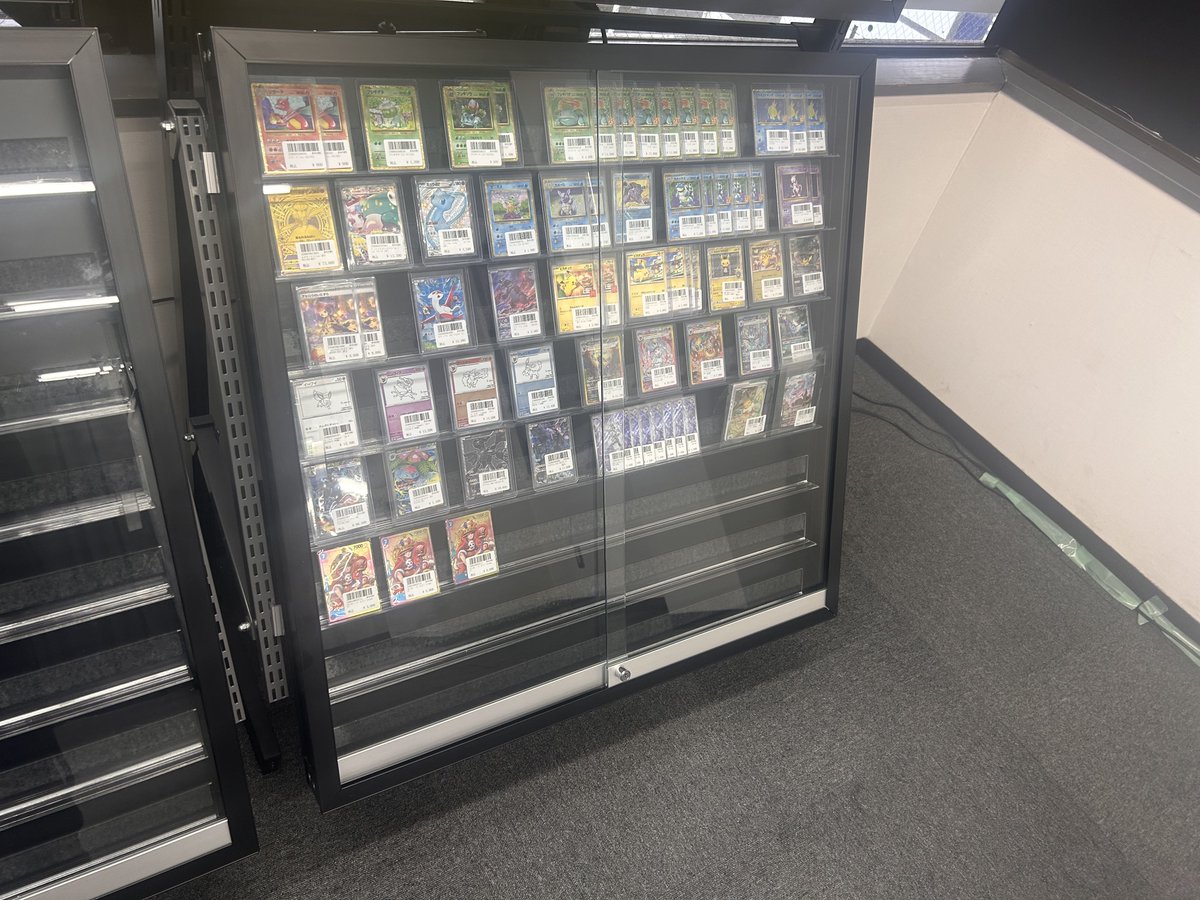 大変お待たせしました！ ただいまから、店頭にてオリパと素体カードの