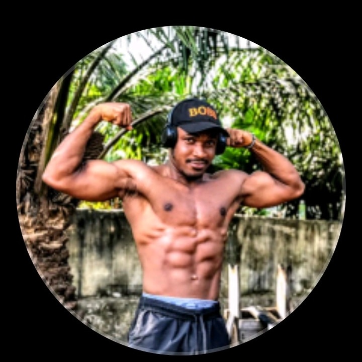 ArmstrongAdam69's tweet photo. @lacabraperuana Recreating this pose https://t.co/vfoe7x66OZ