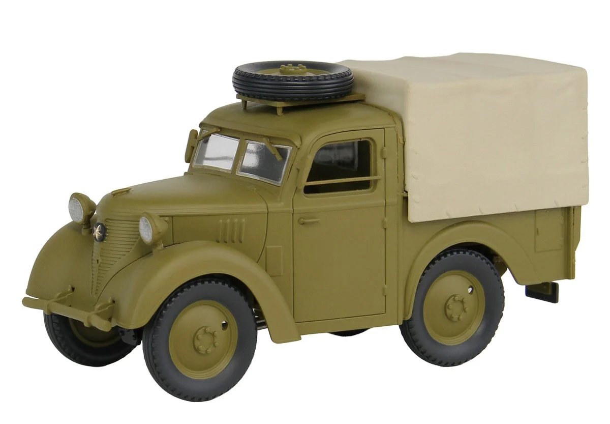 hobbysearch_mm's tweet photo. 【プラモデル再販予約】ピットロード　
1/35 日本陸軍 
▼九五式小型乗用車 くろがね四起 機銃装備型
https://t.co/hNVsMDEpWV
▼九五式小型貨物乗用車(幌付き)
https://t.co/6IGjiKi4Al

#くろがね四起 は日本初の国産4輪駆動車で、当時マツダ・ダイハツと並ぶオート三輪メーカーだった日本内燃機(くろがね)の開発です。
キットは約15年ぶりの再生産！