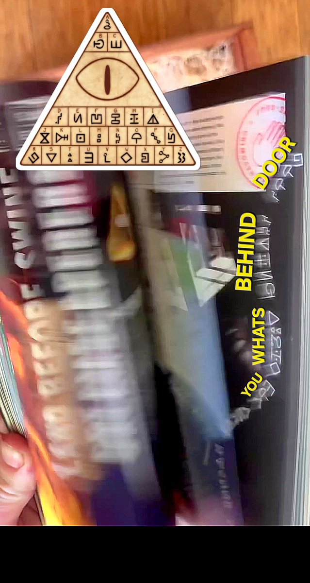 PanChorty's tweet photo. Amo recordar mi pequeño sueño Frustrado de ser "Arqueóloga" cuando juego con los códigos de #GravityFalls  aunque en este caso es más la "Paleografía" porque se trata del descifrado del lenguaje jshshdhjs pero ya me entiendes xD ((Ni siquiera soy buena en esto pero MATAMExd)) https://t.co/xTD8zjULg6