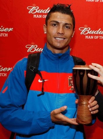 theMadridZone's tweet photo. 🚨 BREAKING: Vini Jr. is the first Real Madrid player since Cristiano Ronaldo (2010) to win Man of the Match in every FIFA World Cup group-stage game. https://t.co/uBNcoYXGCk