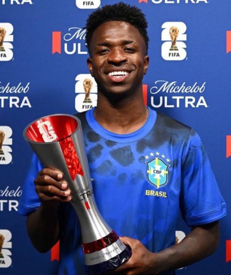 theMadridZone's tweet photo. 🚨 BREAKING: Vini Jr. is the first Real Madrid player since Cristiano Ronaldo (2010) to win Man of the Match in every FIFA World Cup group-stage game. https://t.co/uBNcoYXGCk