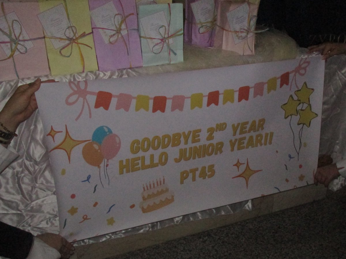 Ptiiima's tweet photo. Ending the year the right way 🌟🌟 https://t.co/aYjKREc5TF