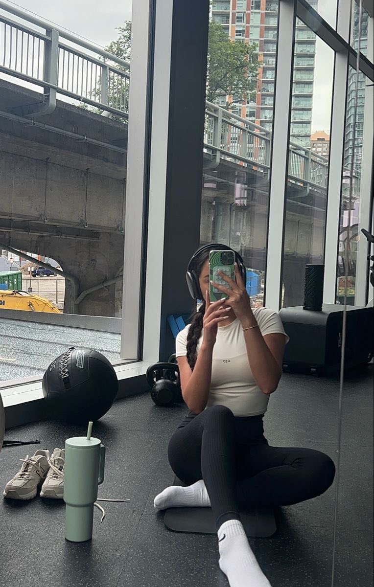 Diorgirlx's tweet photo. morning gym time https://t.co/iwVEfRTauw