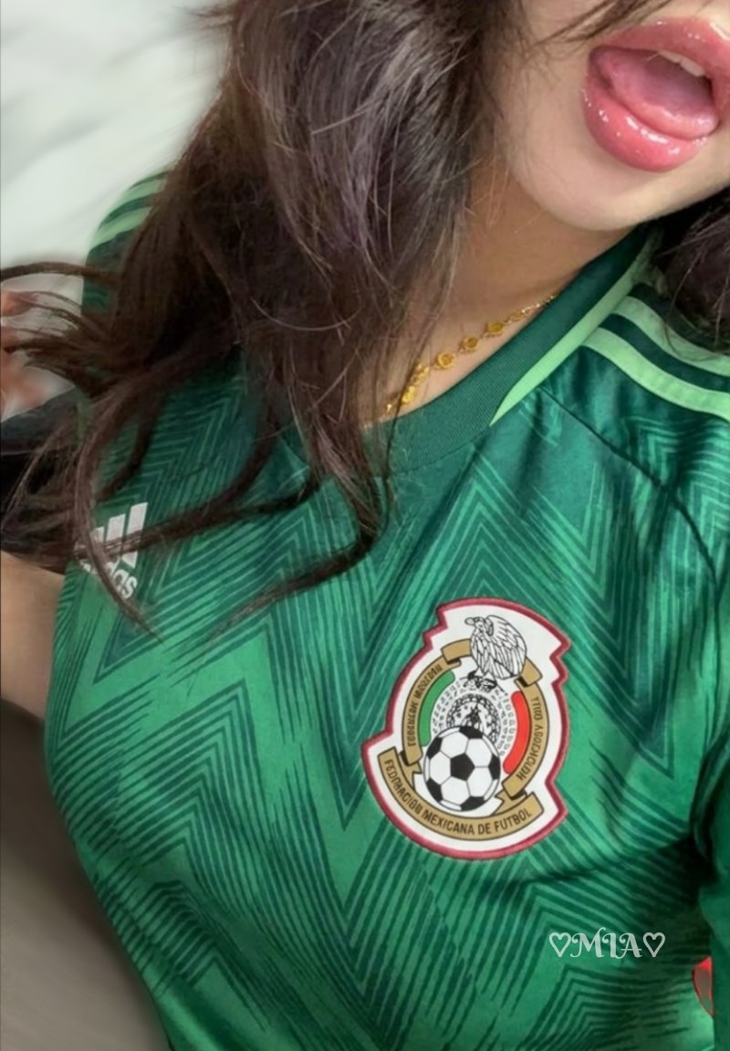 Itsmia1998's tweet photo. Te la chupo mientras  ves el partido? 🫦 https://t.co/onvXnzlqv6