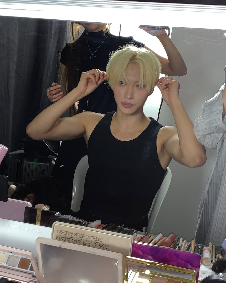 dkaorjf's tweet photo. 얼굴 미 친 놈 https://t.co/Dewsl5ma5J