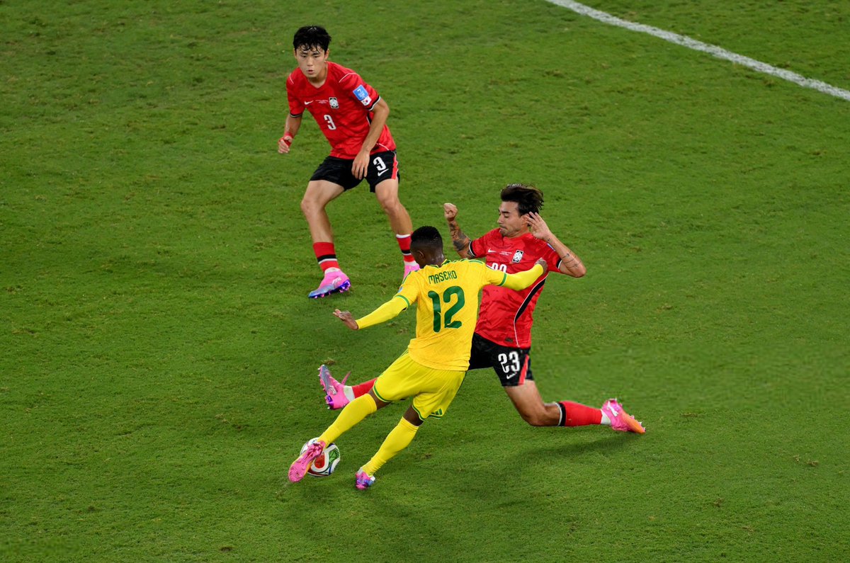 Anpic4k's tweet photo. Thapelo Maseko | ثابيلو ماسيكو 
#RSAKOR | #FIFAWorldCup | #BafanaBafana https://t.co/QU7DXXAxow