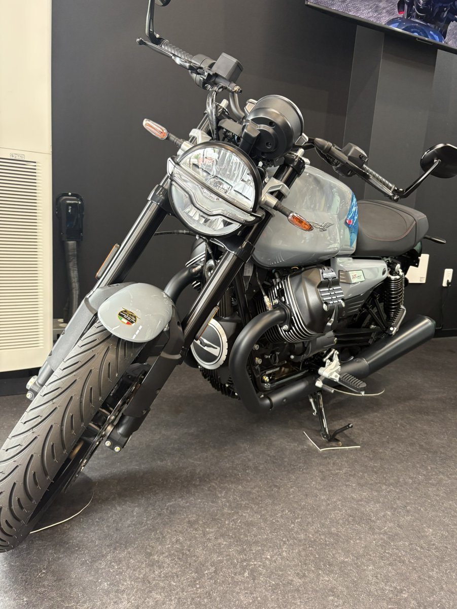 apriliatsu22827's tweet photo. こんにちは‼モト・グッツィつくばのエスです🐾

V7SPORT即納できます‼

V7の中でも電子制御が長けているV7SPORT👀
モト・グッツィつくばでは展示車ございます✨

気になる方はぜひモト・グッツィつくばまでご来店ください‼
#V7
#v7sport
#MOTOGUZZI
#motoguzzi https://t.co/2e3dOfXvFr