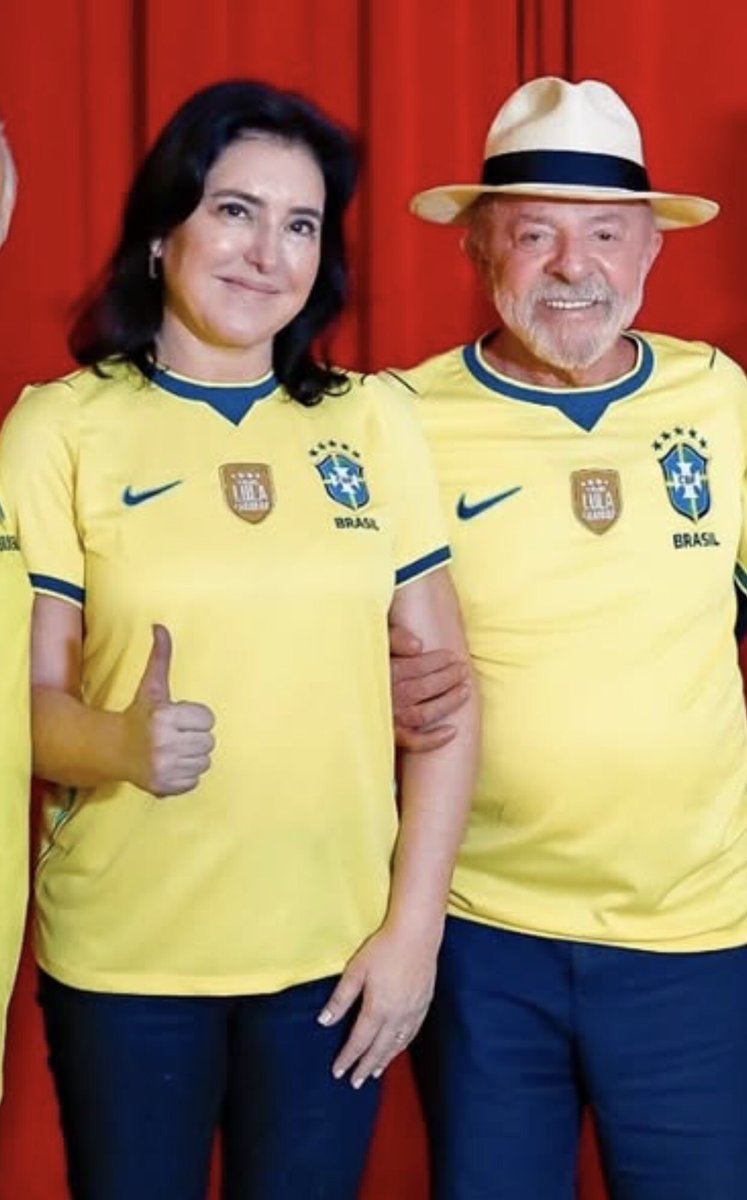 Ditebett's tweet photo. Muito Brasileiros https://t.co/8mydMkPGiB