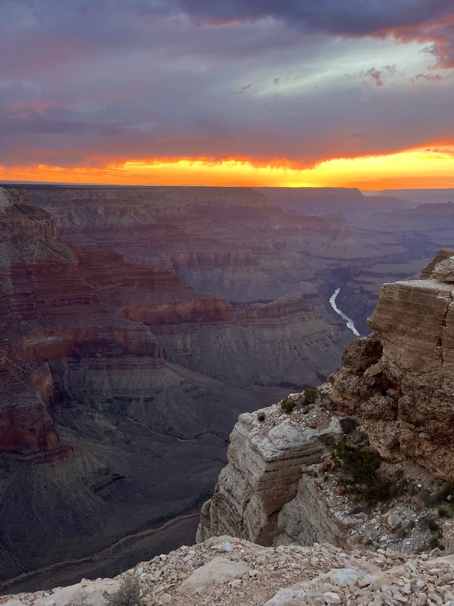 larrysp0rtello's tweet photo. Can’t believe I have to leave this in a few days. It’ll be nice to be home in Tahoe, but I’m manifesting many future summers on the south rim. https://t.co/W6s8bLyhCa