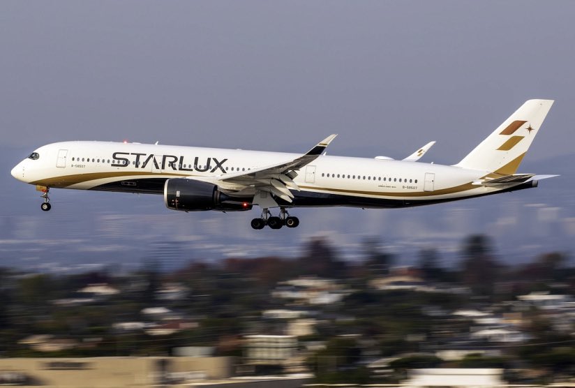 Airsquad9's tweet photo. Like this airline or don’t like this airline… either way they have the coolest callsign of all time! 😎

#StarWalker https://t.co/gABPtl0ig4