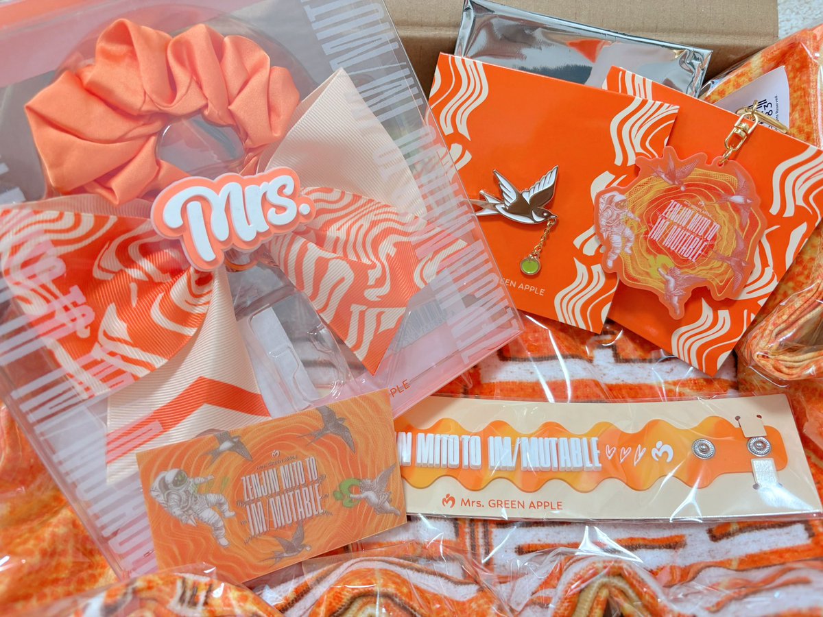 ringo__1001's tweet photo. グッズ届いたー‼️めっちゃオレンジでかわいい🍊 https://t.co/xBg2u2Q5LT