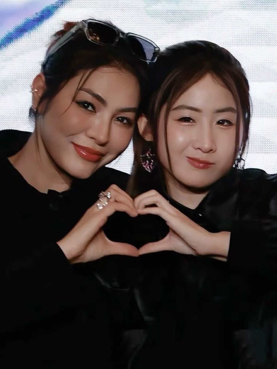Estrella_2520's tweet photo. Talent caught my attention. Their genuine connection and kindness captured my heart. 🌻🦋

#FayeYokoAppreciationDay
#WishesforFayeyoko 
#ขอให้ฝ้ายโยโกะ https://t.co/BYnQs3GmMB