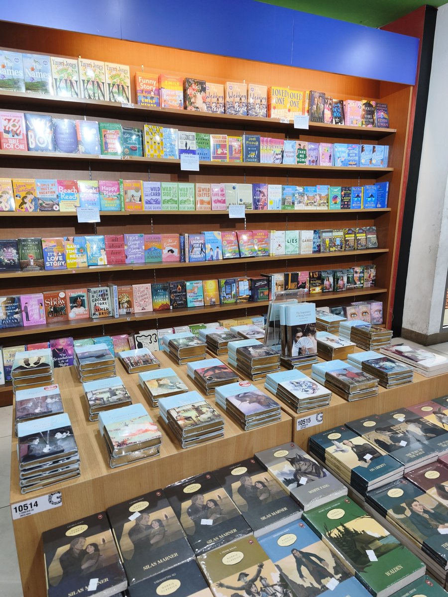 chamomilism's tweet photo. definisi tiap ke gramed or periplus mau nanges liat harganya https://t.co/WRSUZJtdQY