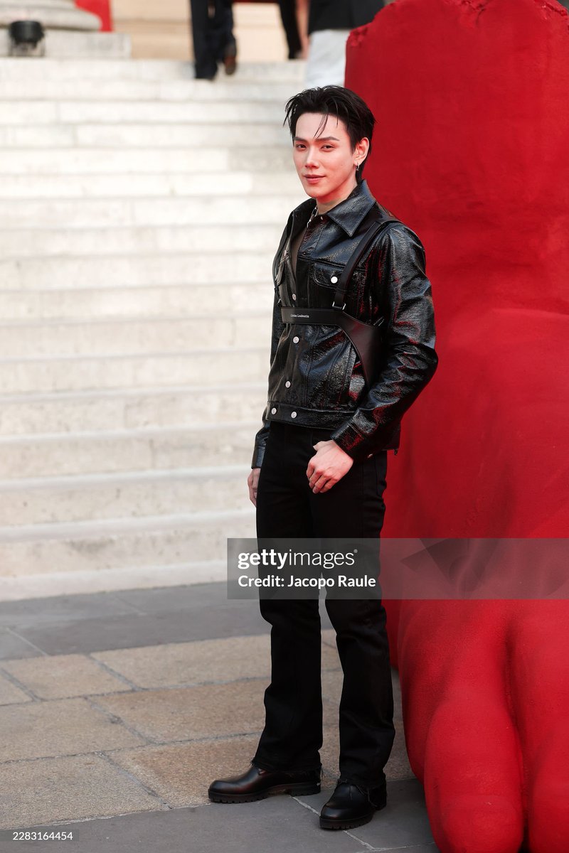 gam_dakanda's tweet photo. ดำแดง โคตรจะเริ่ด ~~

DAOU AT CHRISTIANLOUBOUTIN SS27

#DAOUATSS27PARISFW 
#ChristianLouboutin 
#DAOU #ต้าห์อู๋
@LouboutinWorld @oueiija https://t.co/qdnwVujKAd