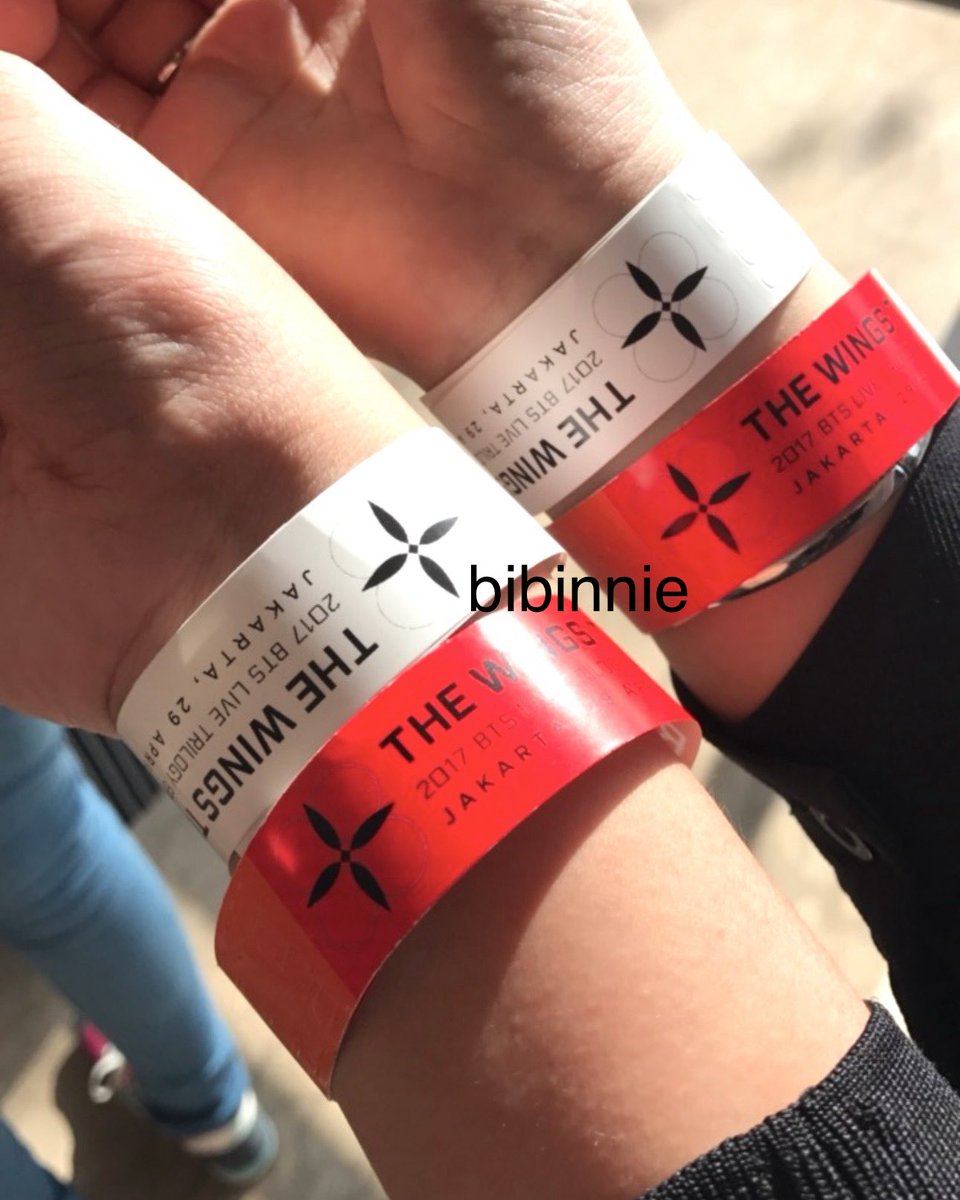 bibinnie's tweet photo. izin ikutan ya ka, karna jadi kangen juga.🥹
2015: BTS Fanmeeting (+rayain birthday Jungkook &amp; Namjoon bareng)
2017: BTS Wings Tour (+liat solo performance masing” member 1st time huhu)
2019: BTS Love Yourself Tour (pas lagu answer: love yourself nangis bgt)

asli apobangpo 💜 https://t.co/8fnp9gCZvs