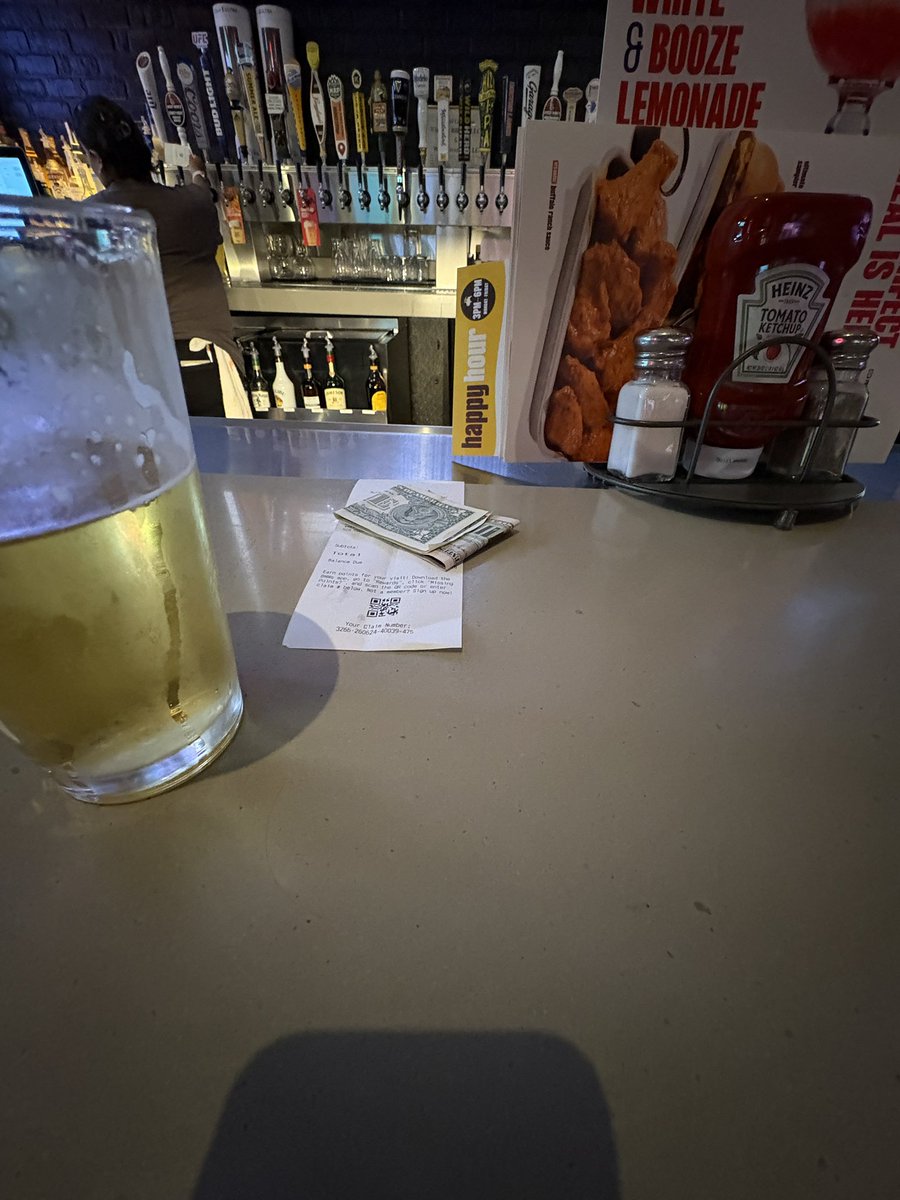 pasqualelamar's tweet photo. Solo trip to Buffalo Wild Wings in Billings, Montana. #gowest https://t.co/AEAPMiI5sW