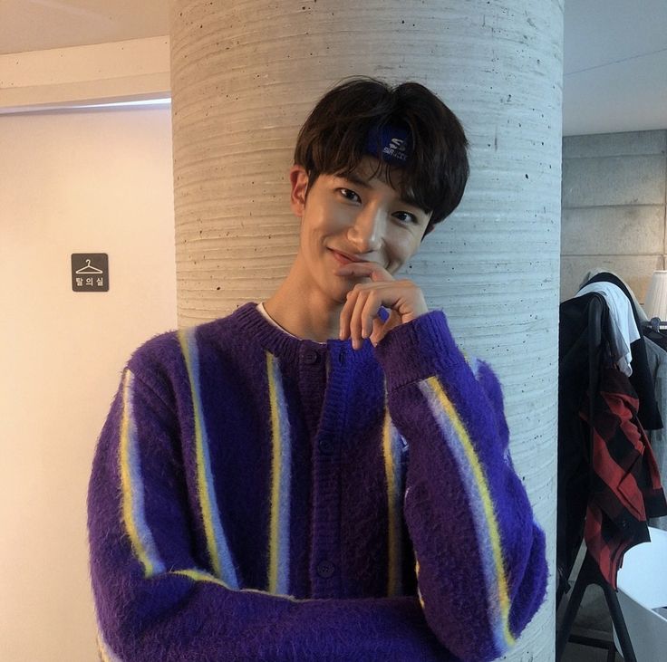 khi5313's tweet photo. 날씨도 꾸리꾸리(?)한 날에는 잘생긴 정유 봐야지~😆🩷🩷
헤어밴드 정유 매우 귀함!! 언제 또 써줄날이 있으려나..??

#신정유 https://t.co/z7s1oYWYjp