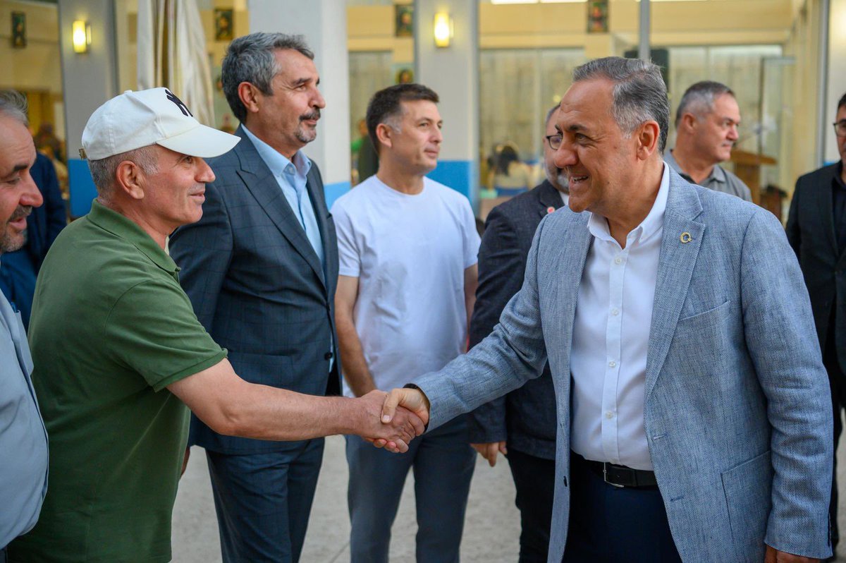 ahusta07's tweet photo. #Muharrem Ayı vesilesiyle Canlarla iftar programında bir araya geldik. Rabbim tutulan oruçları kabul etsin, birlik beraberliğimizi daim eylesin. https://t.co/IqW65Cg9aj