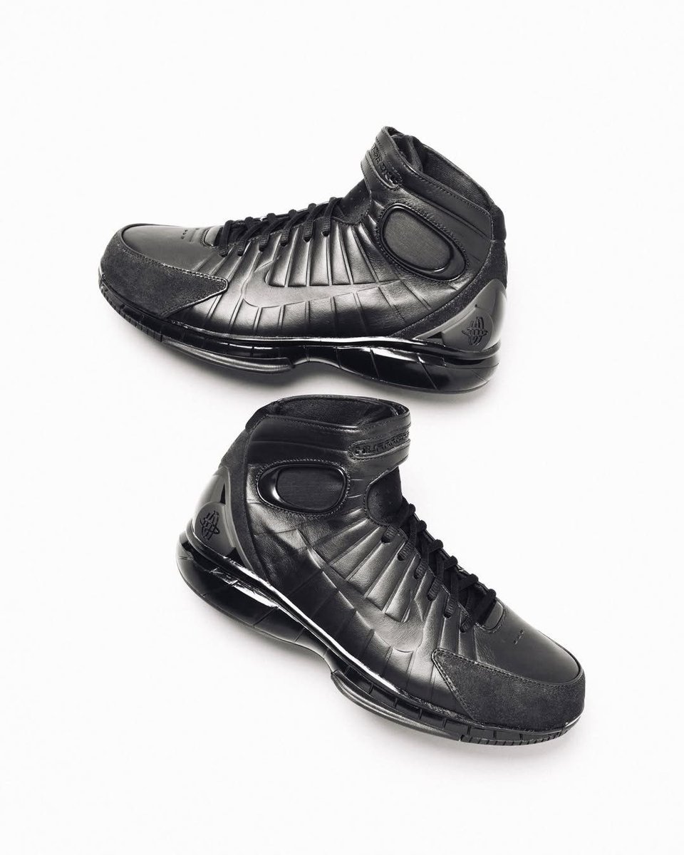 SneakerShouts's tweet photo. PRICE DROP: 40% OFF the Nike Air Zoom Huarache "2K4 Black"  

BUY HERE: https://t.co/uRW5TC2Eii https://t.co/BMAhEDJrZ2