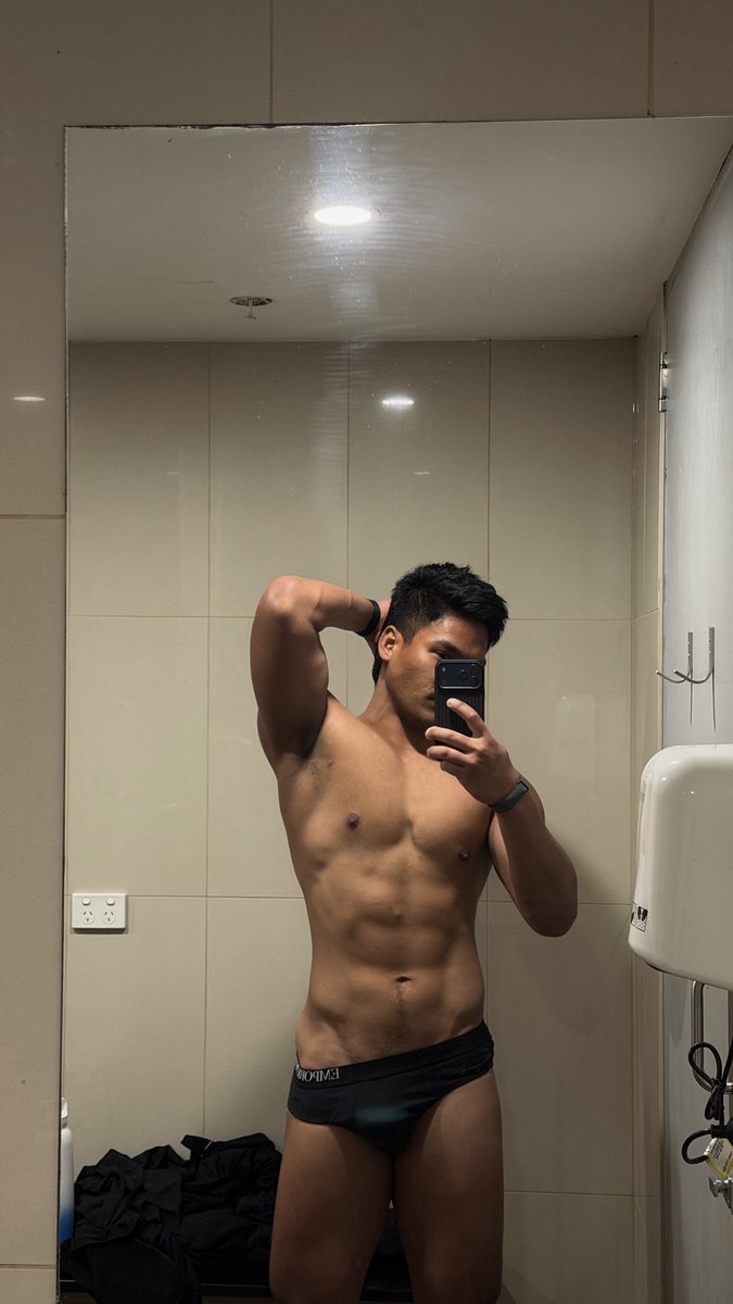 Clashofkaz's tweet photo. Abs check ✅💪🏾 https://t.co/U1zDJj6LhC