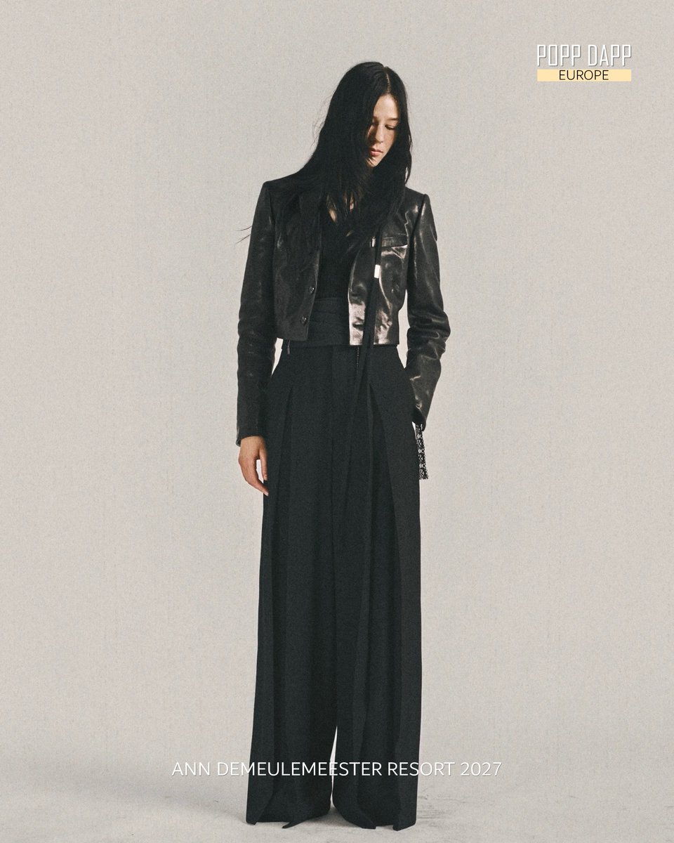 DappPopp's tweet photo. THE BALLAD OF BECOMING: ANN DEMEULEMEESTER RESORT 2027 | POPP DAPP
https://t.co/vWNHWLkA2m 
POPP DAPP EU | GLOBAL MEDIA &amp; MAGAZINE
IND | USA | UK | UAE | EU | AUS
#poppdapp #fashionmagazine #poppdappnews #AnnDemeulemeester #AnnDemeulemeesterResort2027 #Resort2027 #Fashion https://t.co/AhBWiCQkVz